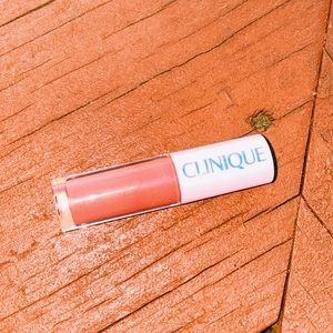 brand new Clinique lip gloss mini